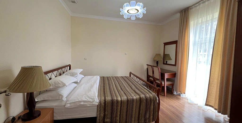 7 bed 5 room cottage camilla with glazed kitchen terrace